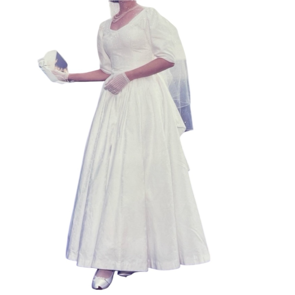 Vintage Laura Ashley cottagecore wedding bride dress gown pleats bustle cotton 8